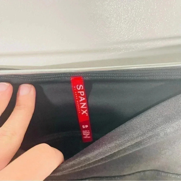 SPANX Faux Leather Leggings Black Small - Picture 4 of 7